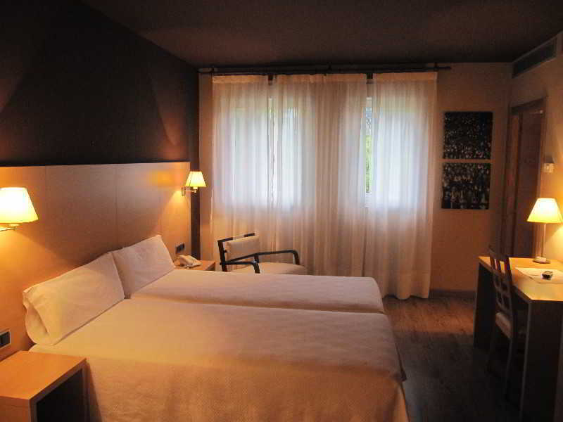 Iraipe Santuario De Arantzazu Hotel Oñate Exterior foto